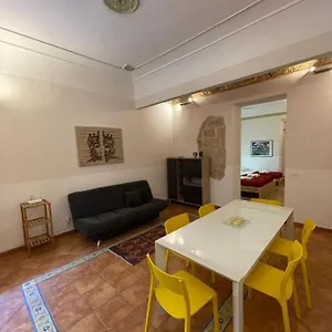 https://sicooli-apartments-via-daragona-33.palermohotels.org